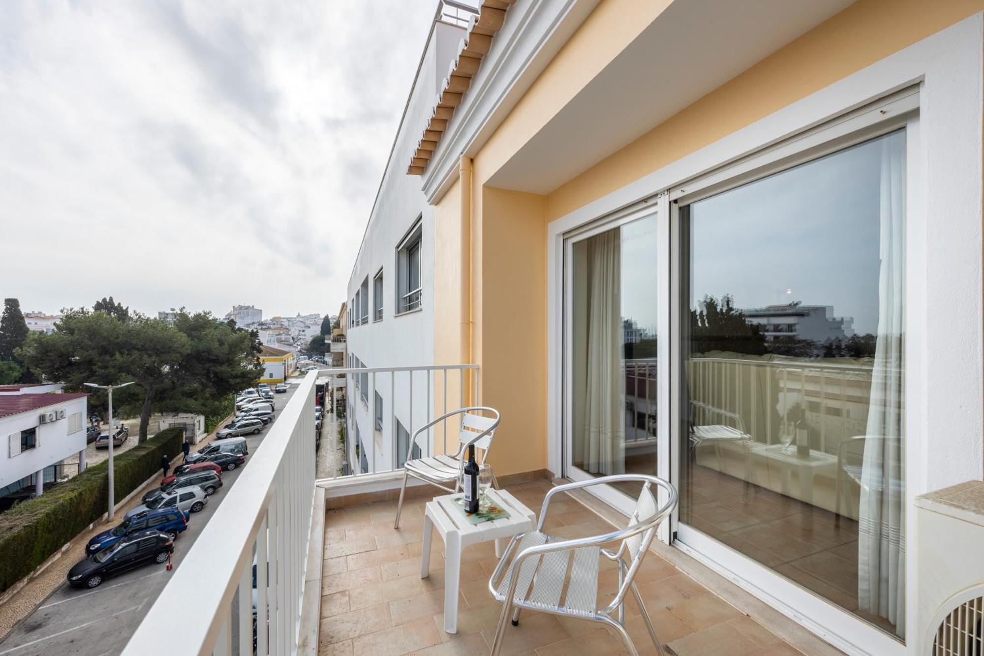 Apartamentos Mira Rio Lagos Exterior photo